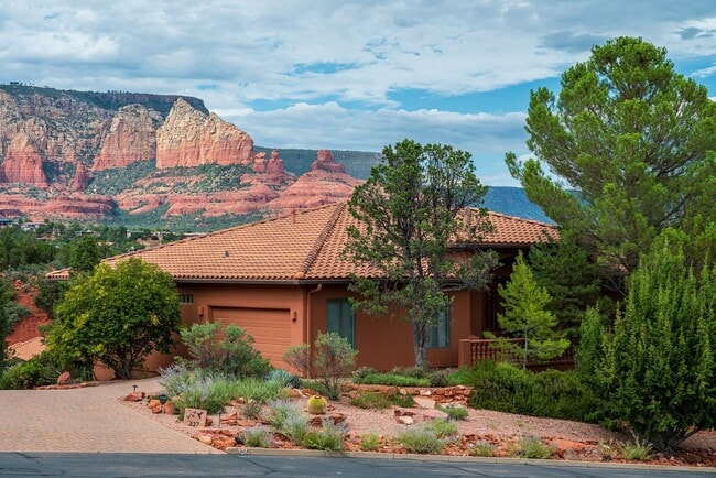 Primary Photo - Unfurnished, 1-year long-term rental