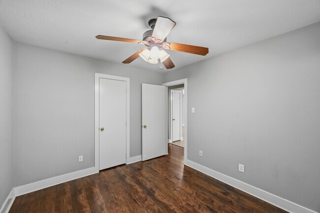 Building Photo - 20967 Young Meadows Way