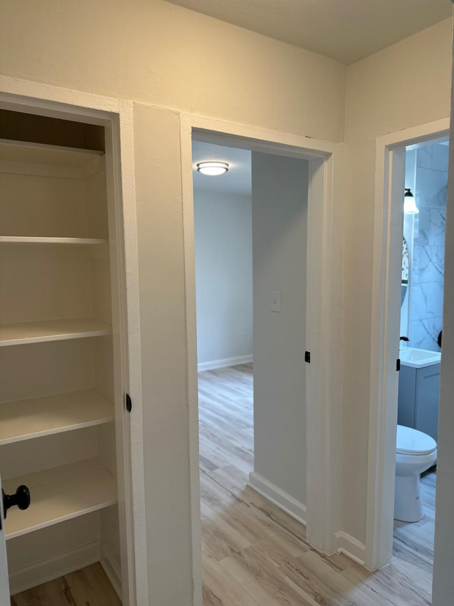 Building Photo - 3 Bed 1 Bath SW DC