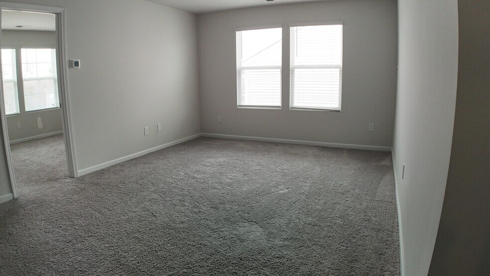 Building Photo - 359 Anna Gray Cir