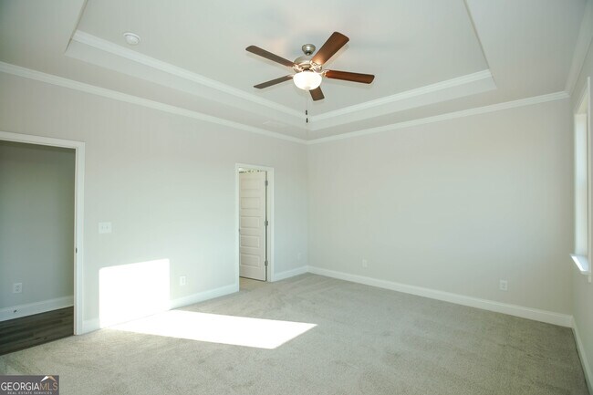 Building Photo - 452 Hellen Vly Dr