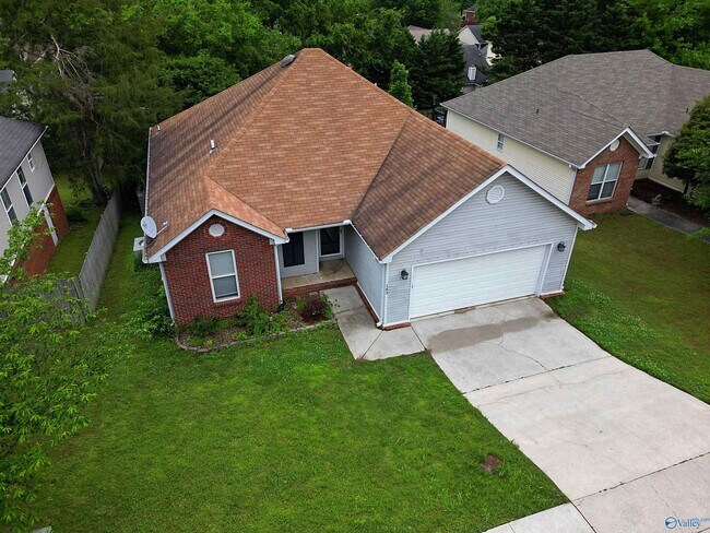 Building Photo - 183 Hollington Dr NE