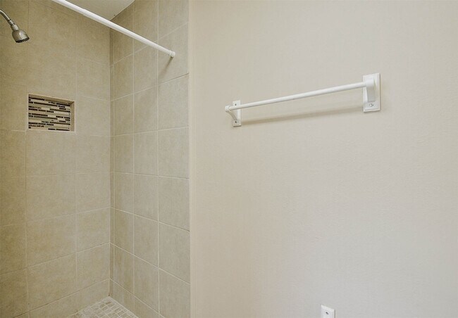 Building Photo - 3 Magnolia Ln