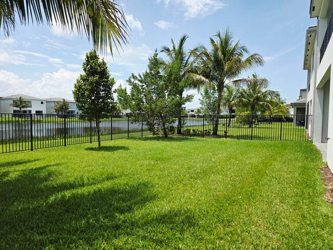 Building Photo - 8068 Laurel Falls Dr