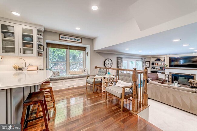Building Photo - 13930 S Springs Dr