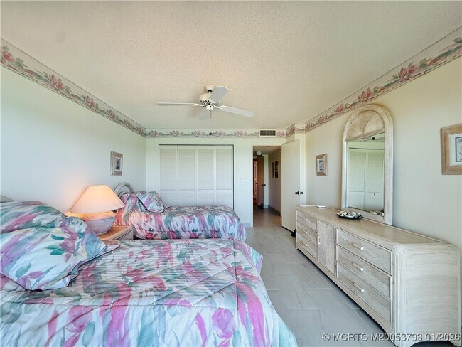 Building Photo - 8800 S Ocean Dr