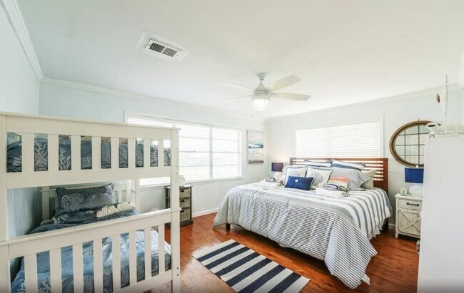 Building Photo - 610 Fort Velasco Dr