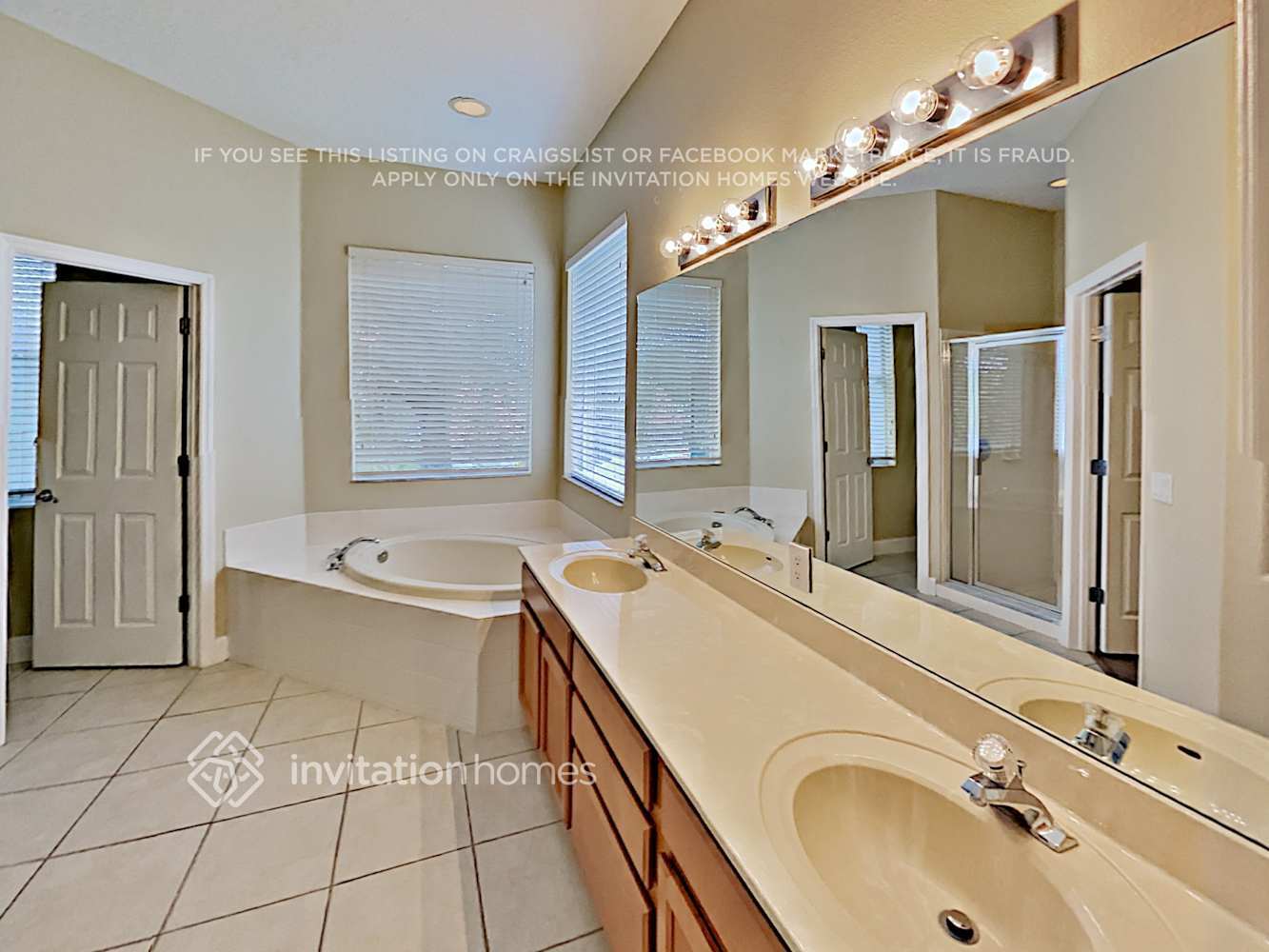 Building Photo - 638 Johns Landing Way