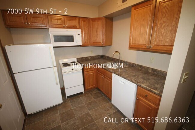 Building Photo - 7000 SW 9th St