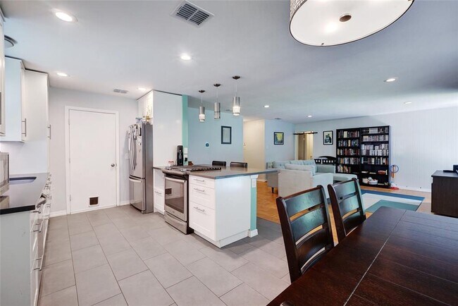 Building Photo - 1719 Mearns Meadow Blvd