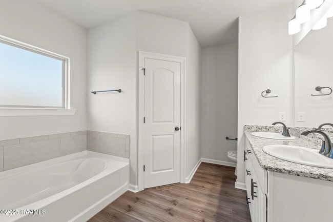 Building Photo - 207 Barnsley Dr