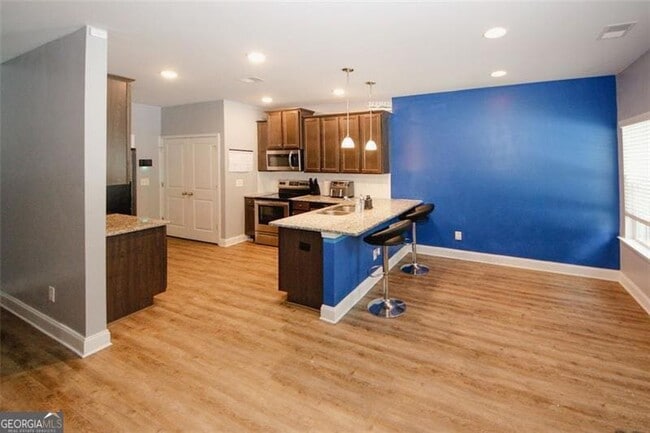 Building Photo - 10162 Benton Woods Dr