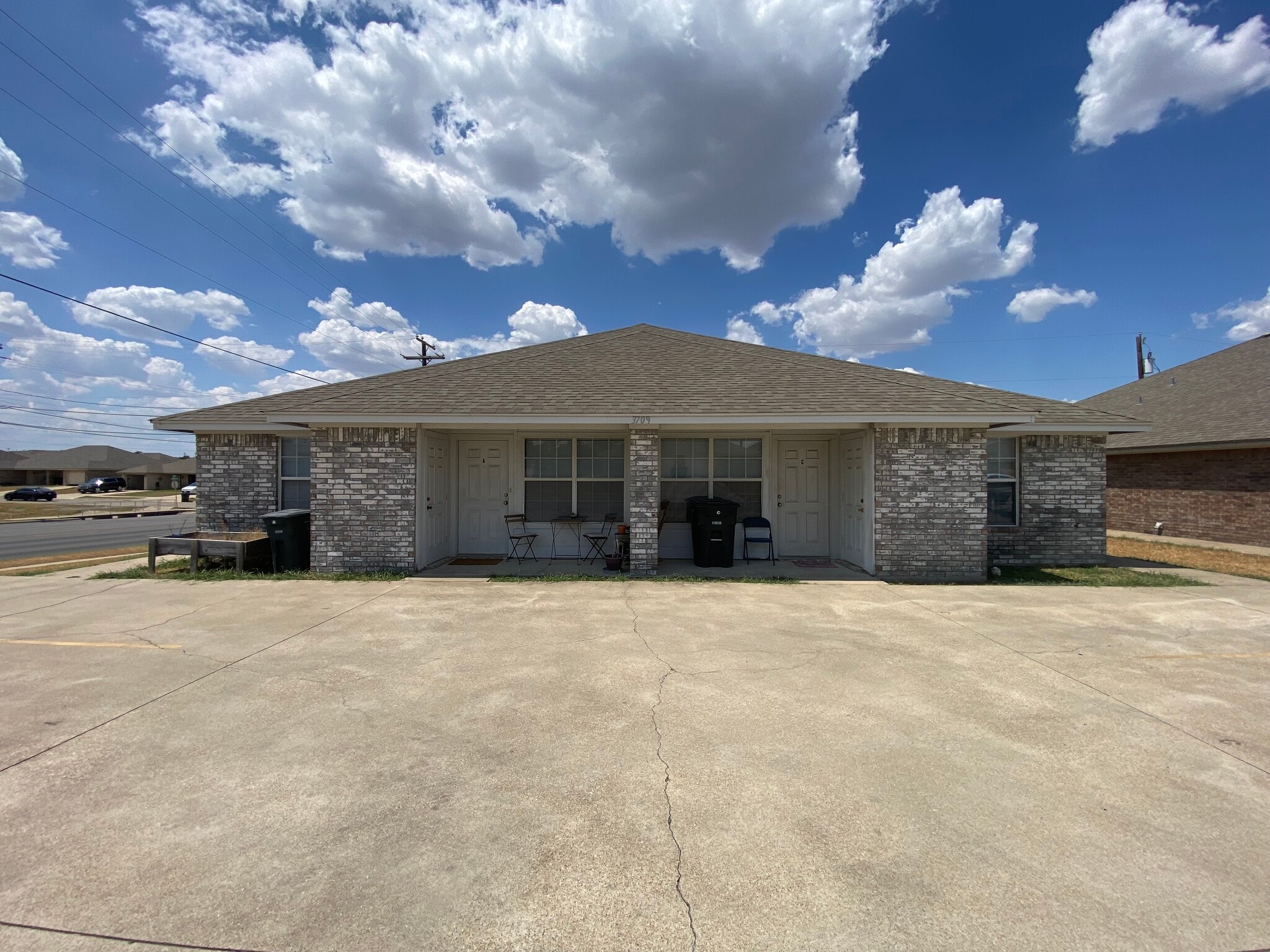 Building Photo - 3709 Littleleaf Dr