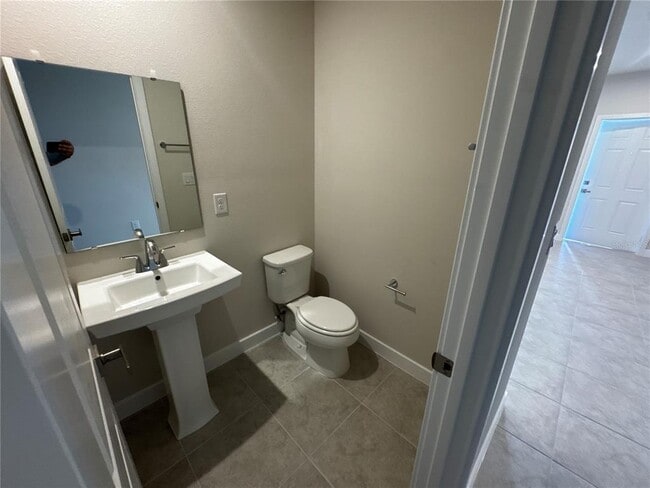 Building Photo - 1197 Port Blue Wy