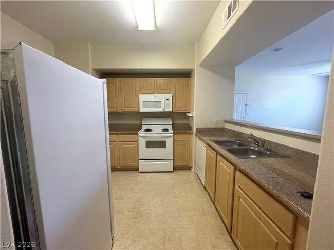 Building Photo - 8000 W Badura Ave