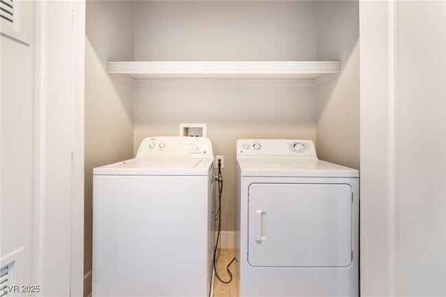 Building Photo - 9050 W Tropicana Ave