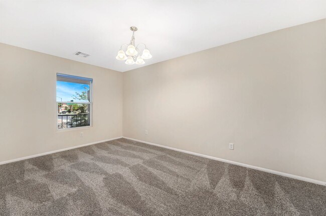Building Photo - 3 BEDROOM SINGLE STORY IN HENDERSON!