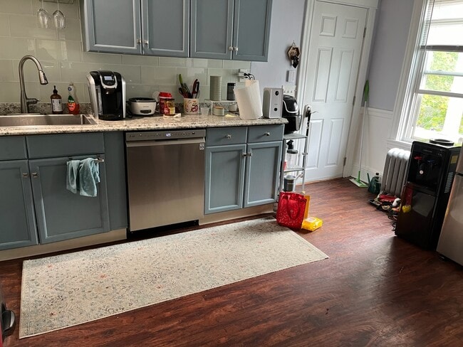 Kitchen - 464 West Ave