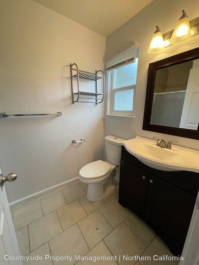 Building Photo - 3 br, 2 bath House - 2313 Rose Avenue