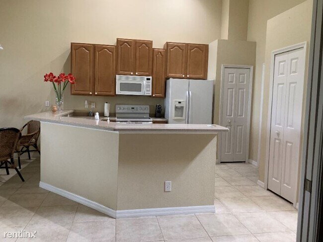 Building Photo - 2 br, 2 bath Condo - 2711 Rutledge Court