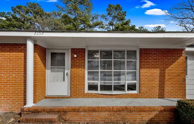 Building Photo - 7252 Ainsley St