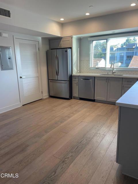 Building Photo - 137 S Wilson Ave