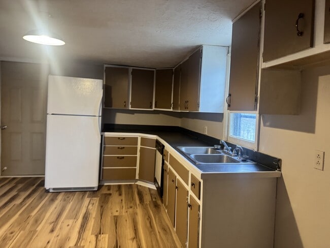 Building Photo - 1604 Alton Rd