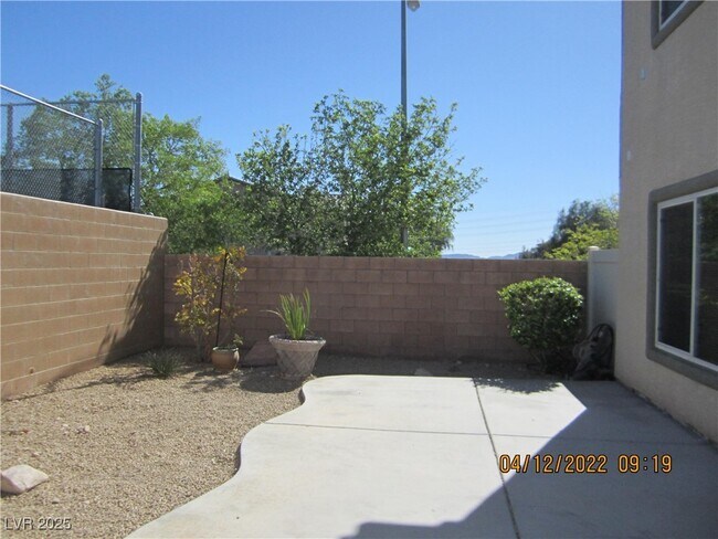 Building Photo - 6504 Blessed Thistle Ave