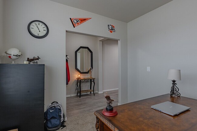 Building Photo - 1928 Ebbets Dr