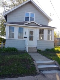 Building Photo - 122 5th Ave SE