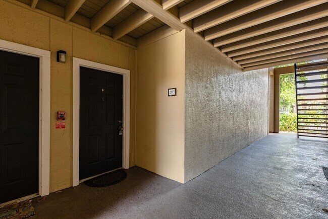 Building Photo - 4057 Crockers Lake Blvd