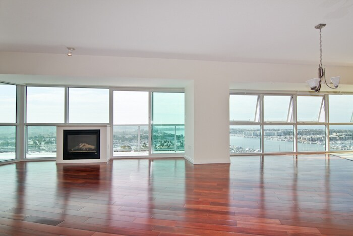 Building Photo - 13600 MARINA POINTE Dr