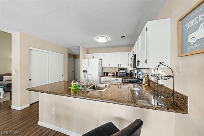 Building Photo - 1409 Spice Sky Dr