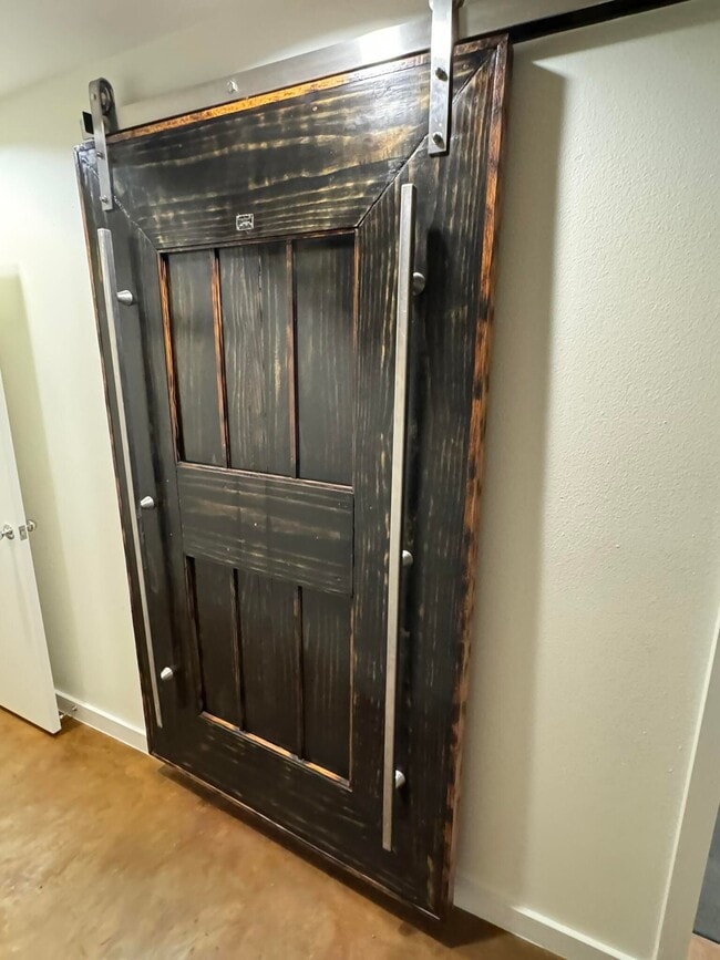 Building Photo - 5235 Blossom St