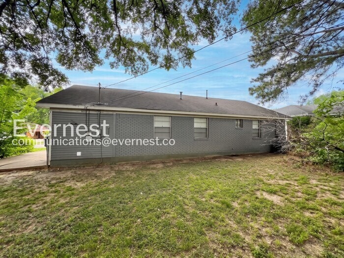 Building Photo - 856 White Clover Ln
