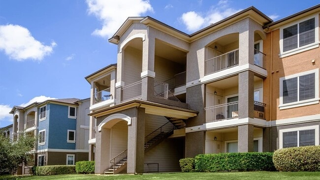 Building Photo - 13425 Ranch Rd 620 N