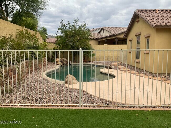 Building Photo - 20893 W Cora Vista