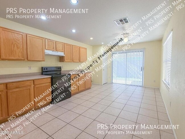 Building Photo - 1042 S Clancy Cir