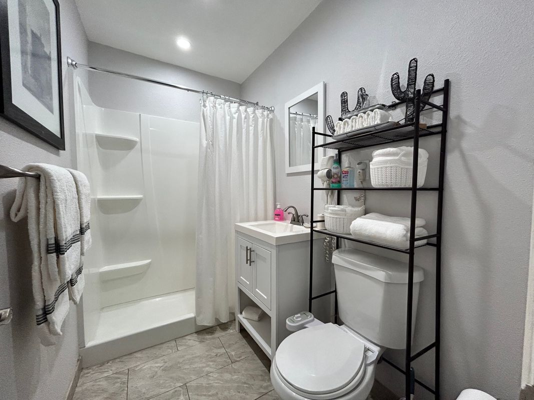 Building Photo - 19790 Cooper Rd