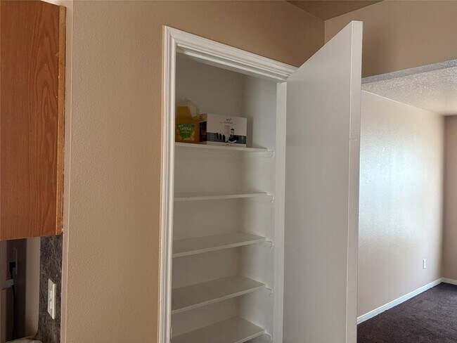 Building Photo - 1410 Seafield Dr