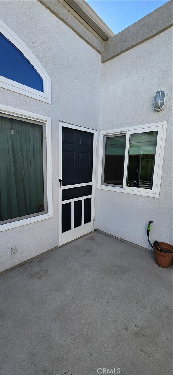 Building Photo - 28193 Via Luis