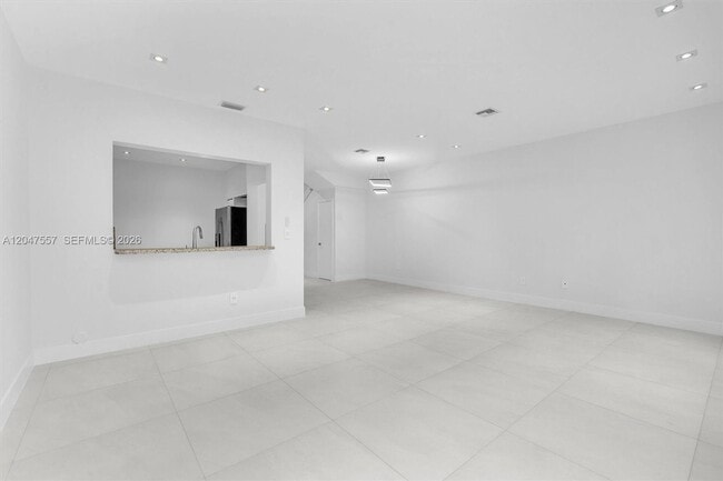 Building Photo - 21391 Marina Cove Cir