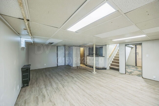 Building Photo - 5211 Parkview Ave