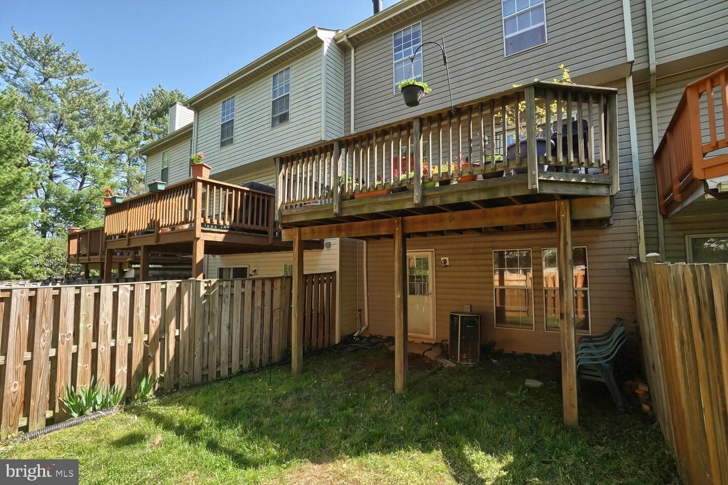 Building Photo - 6212 Adelay Ct W