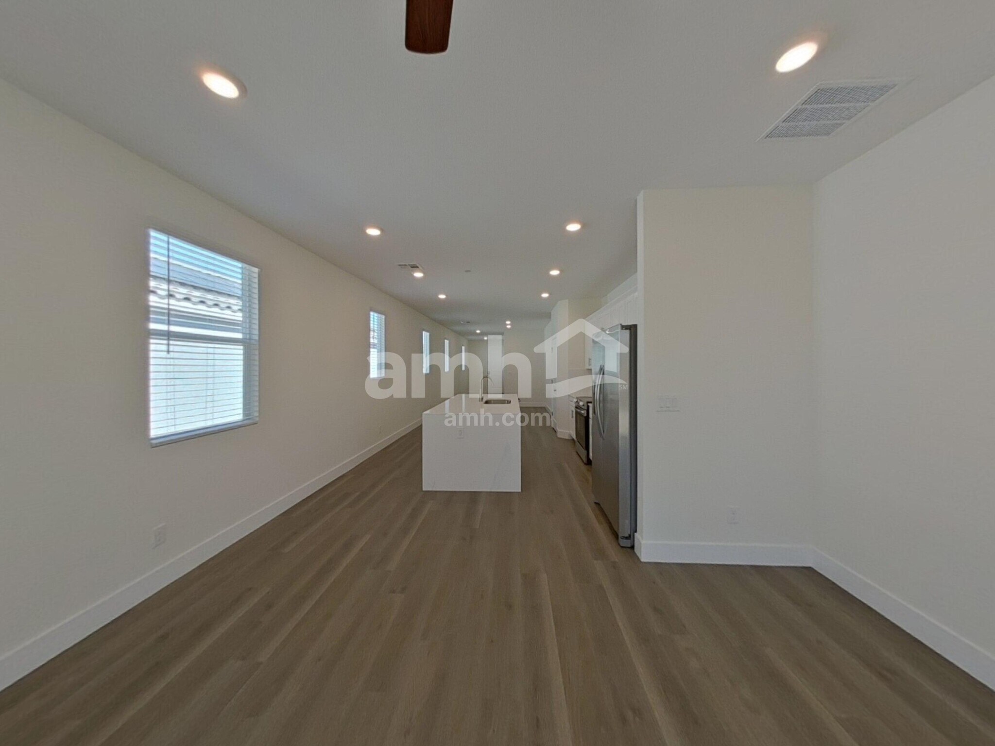 Building Photo - 901 English Primrose St