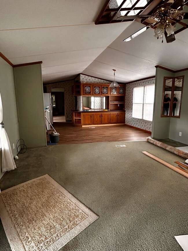 Building Photo - 813 State Hwy Z