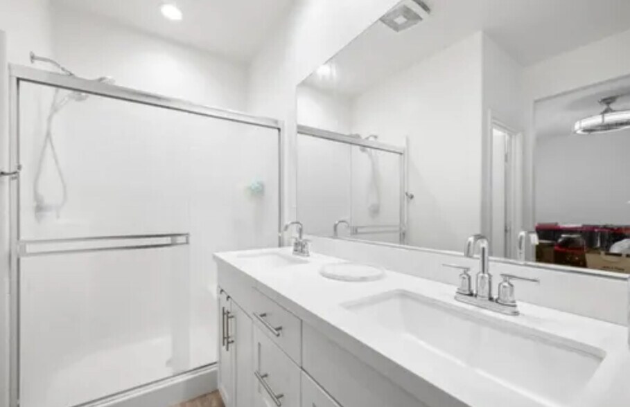 Building Photo - 4201 Mission Ranch Way
