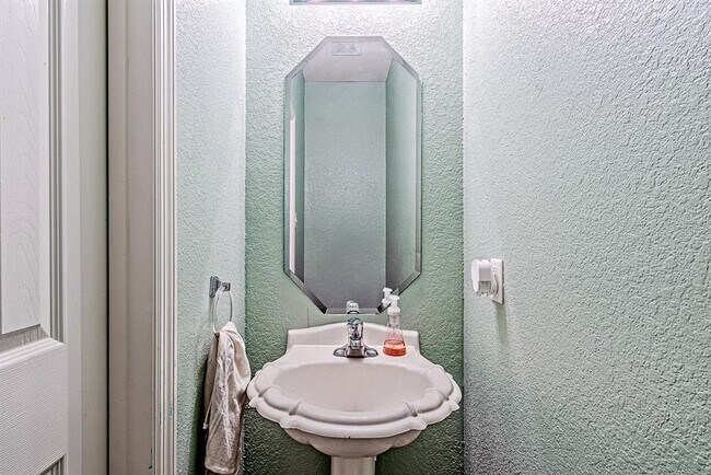 Building Photo - 7507 Trail Hollow