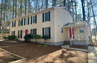 Building Photo - 5203 Deer Haven Dr