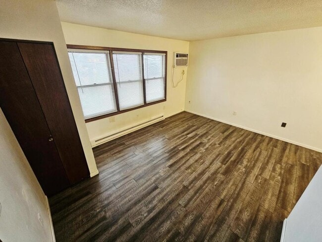 Building Photo - 309 W Washington Ave